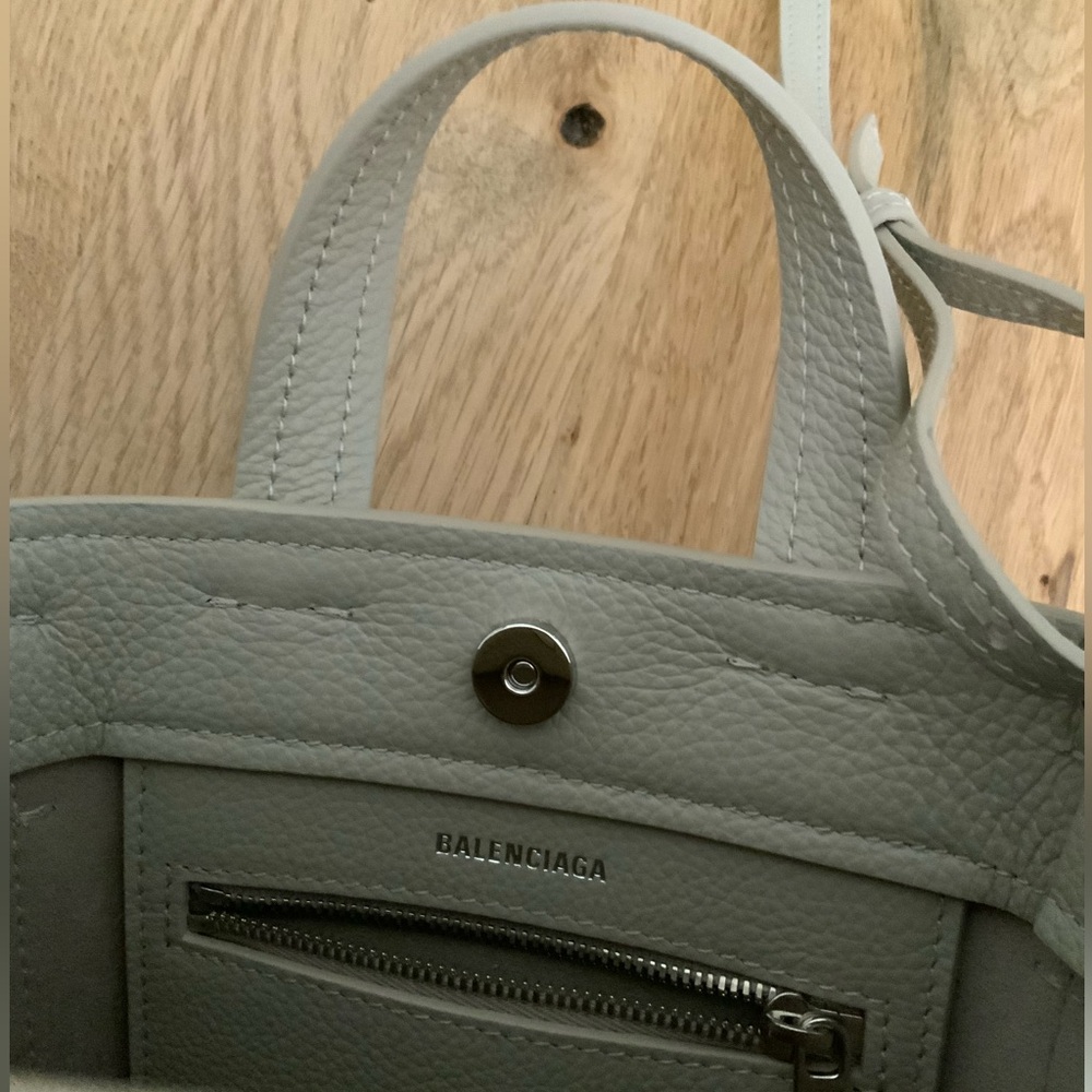 🩷MOTHER’S DAY SALE🩷 Balenciaga Everyday 2.0 Mini ShoulderTote Bag Greige - Picture 6 of 13